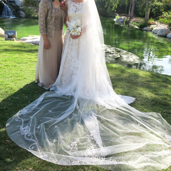 David's Bridal Accessories - Cathedral Wedding Veil with Sequined Flowers